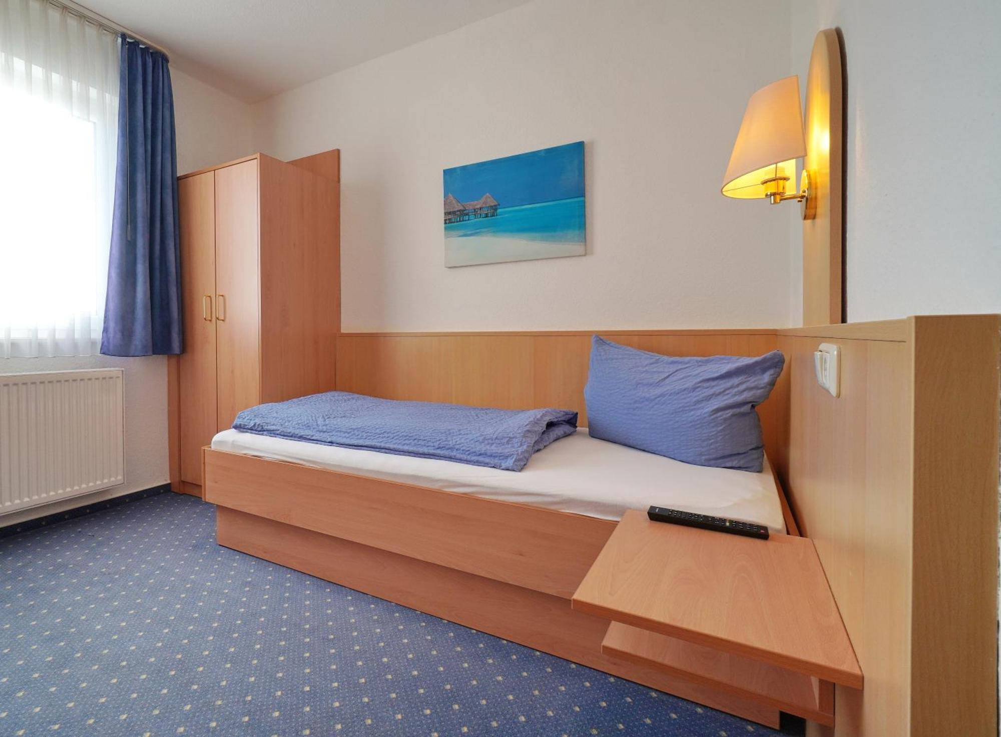 Hotel Am Klieversberg Wolfsburg Exterior photo