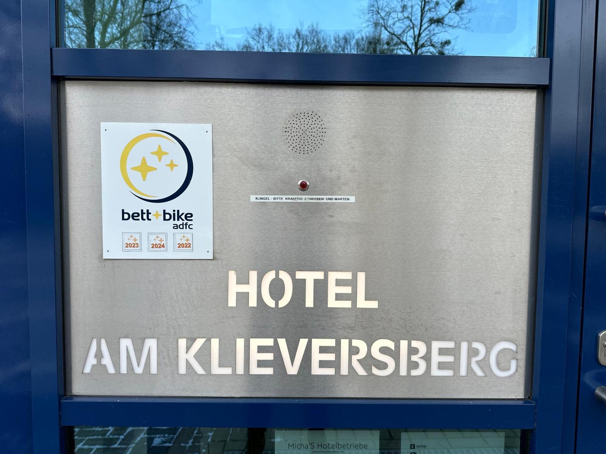 Hotel Am Klieversberg Wolfsburg Exterior photo